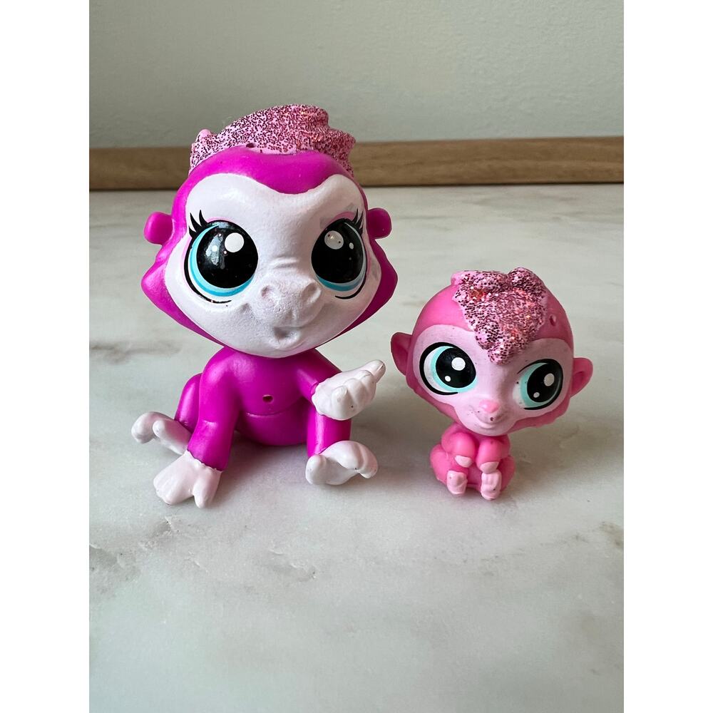 Littlest Pet Shop #4082 Gilda Twinkleton Gorilla #4083 Bananas Taylor Monkey